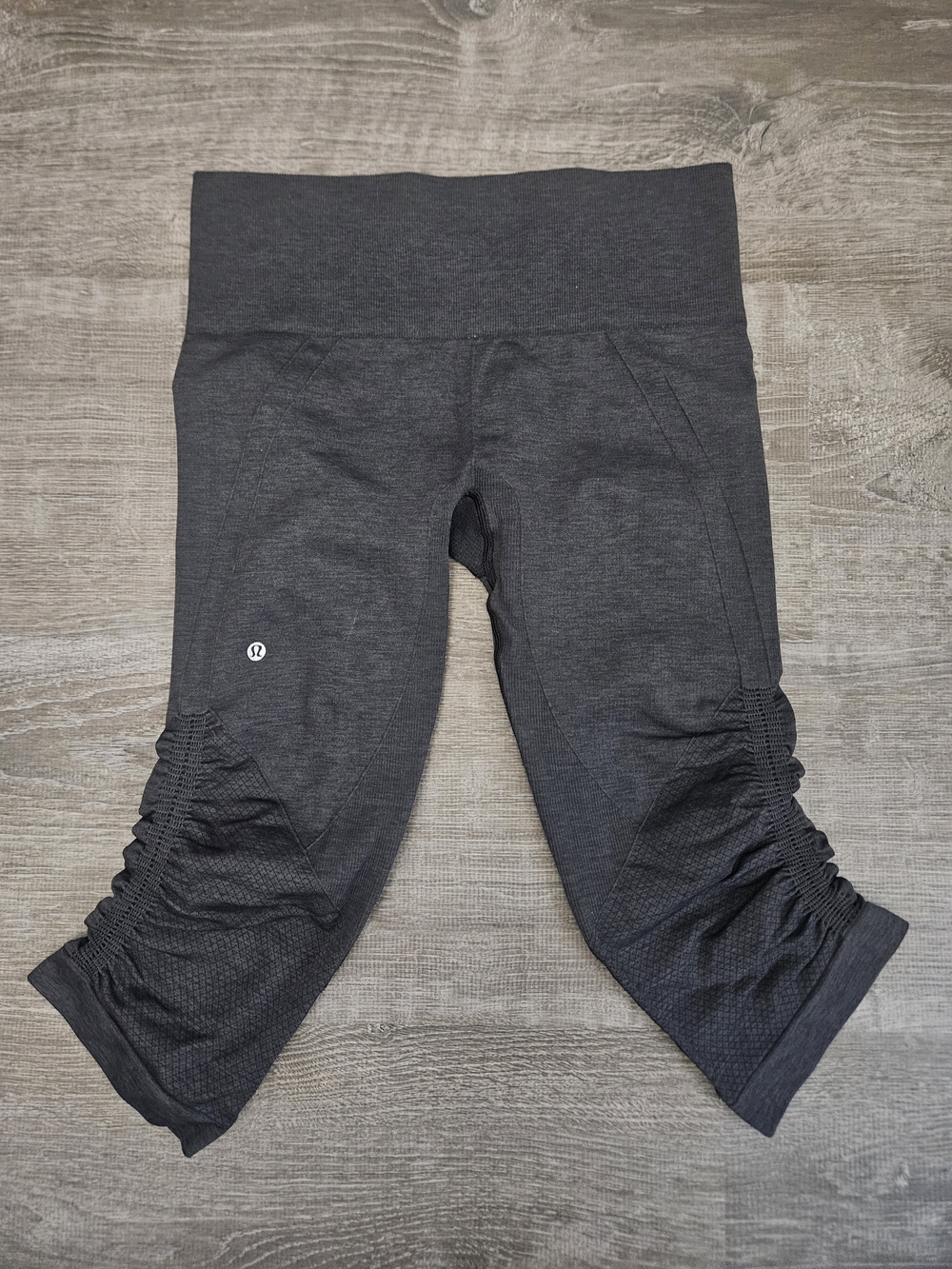 Lululemon In The Flow Crop Seamless Ruched Leggings - Heathered Black / Gray